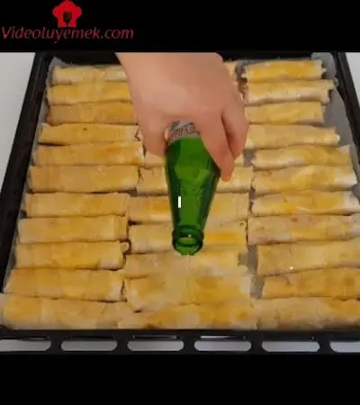 Puf Puf Kabaran Çıtır Çıtır Olan Sodalı Börek Sizi Beklıyor