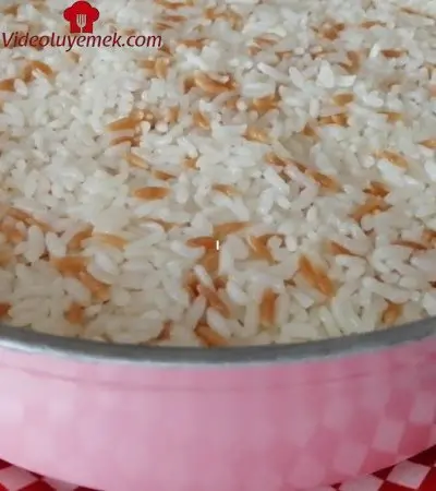 Tane Tane, Bembeyaz, Parlak Arpa Şehriyeli Pirinç Pilavı Nasıl Yapılır