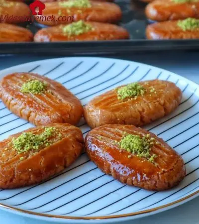 Katı Yağ Yok Sadece 1 Su Bardağı Sıvı Yağ Ile 1 Tepsi Harika Şekerpare Yaptım ️ Şerbetli Tatlı