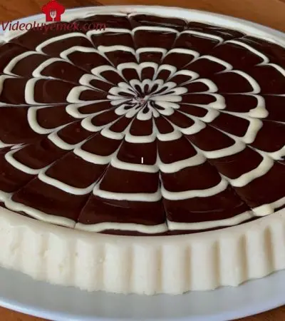 Çok Pratik ️Çok Hafif ️Çok Lezzetli ️Çikola Soslu Irmikli Muhallebi Tarifi